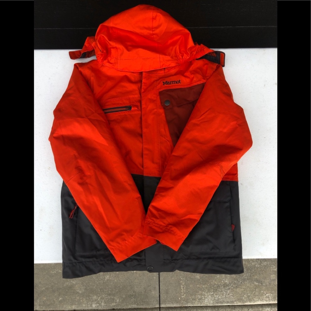 Marmot ski jacket w hood and powder skirt youth